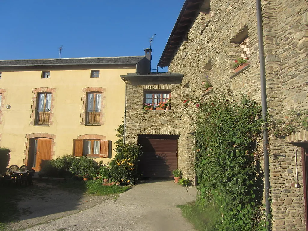 Country house Cal Mateu Guest House Urtx